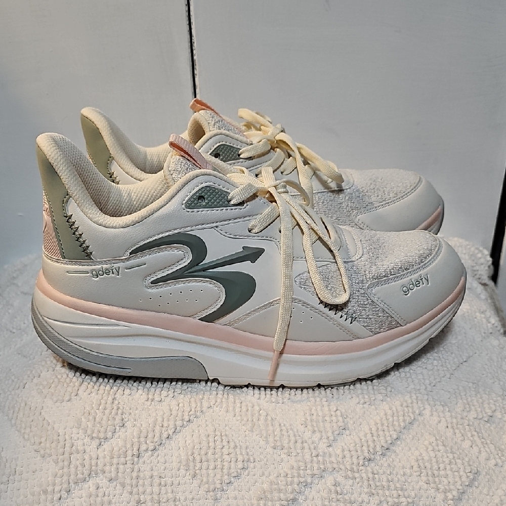 Gdefy Women's Comfort Sneakers in Cream and Gray